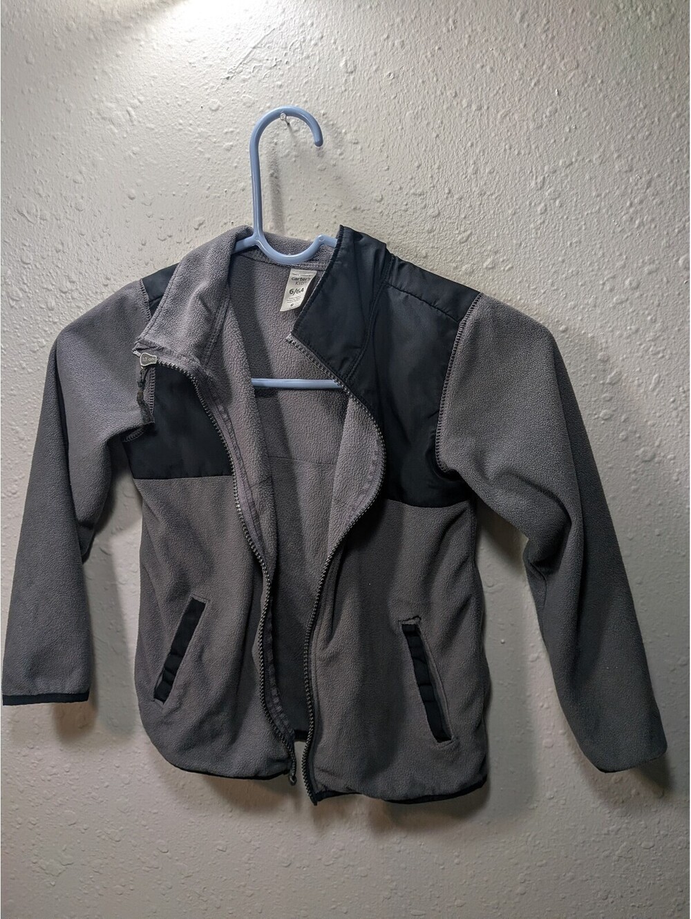 Kids gray and black zip jacket